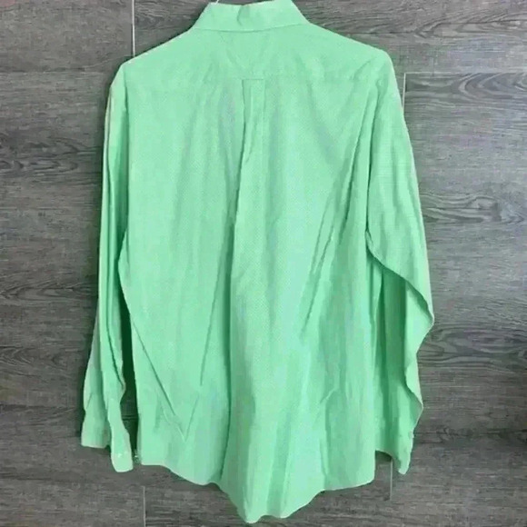 Tommy Hilfiger button down EUC - Picture 2 of 5